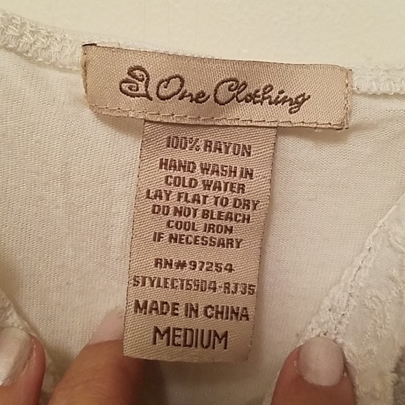 Tank top - Picture 2 of 5